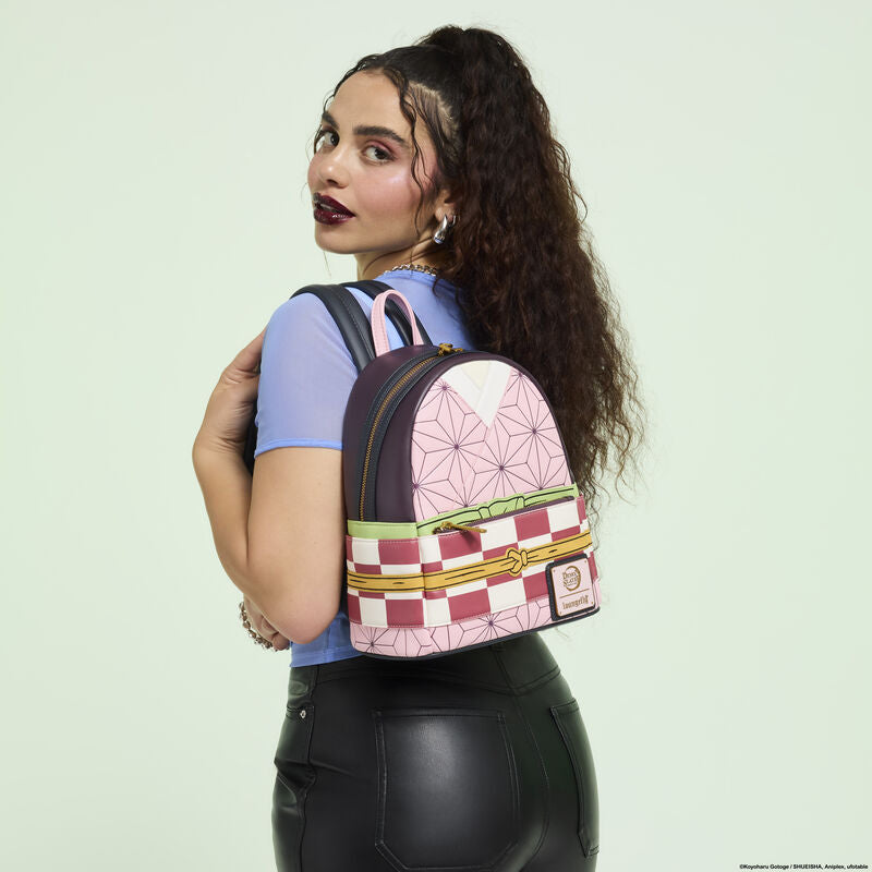 Mochila Nezuko Demon Slayer Loungefly 26cm Kimetsu no Yaiba Anime Oficial - Kamado Cosplay