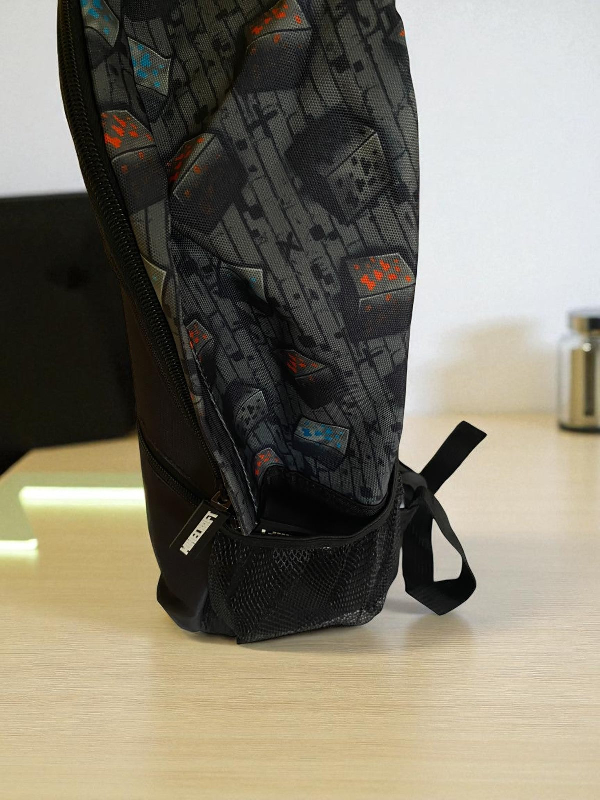 Mochila Minecraft Oficial Pixelada 40cm - Aventura Blocky Infinita | Resistencia Creeper